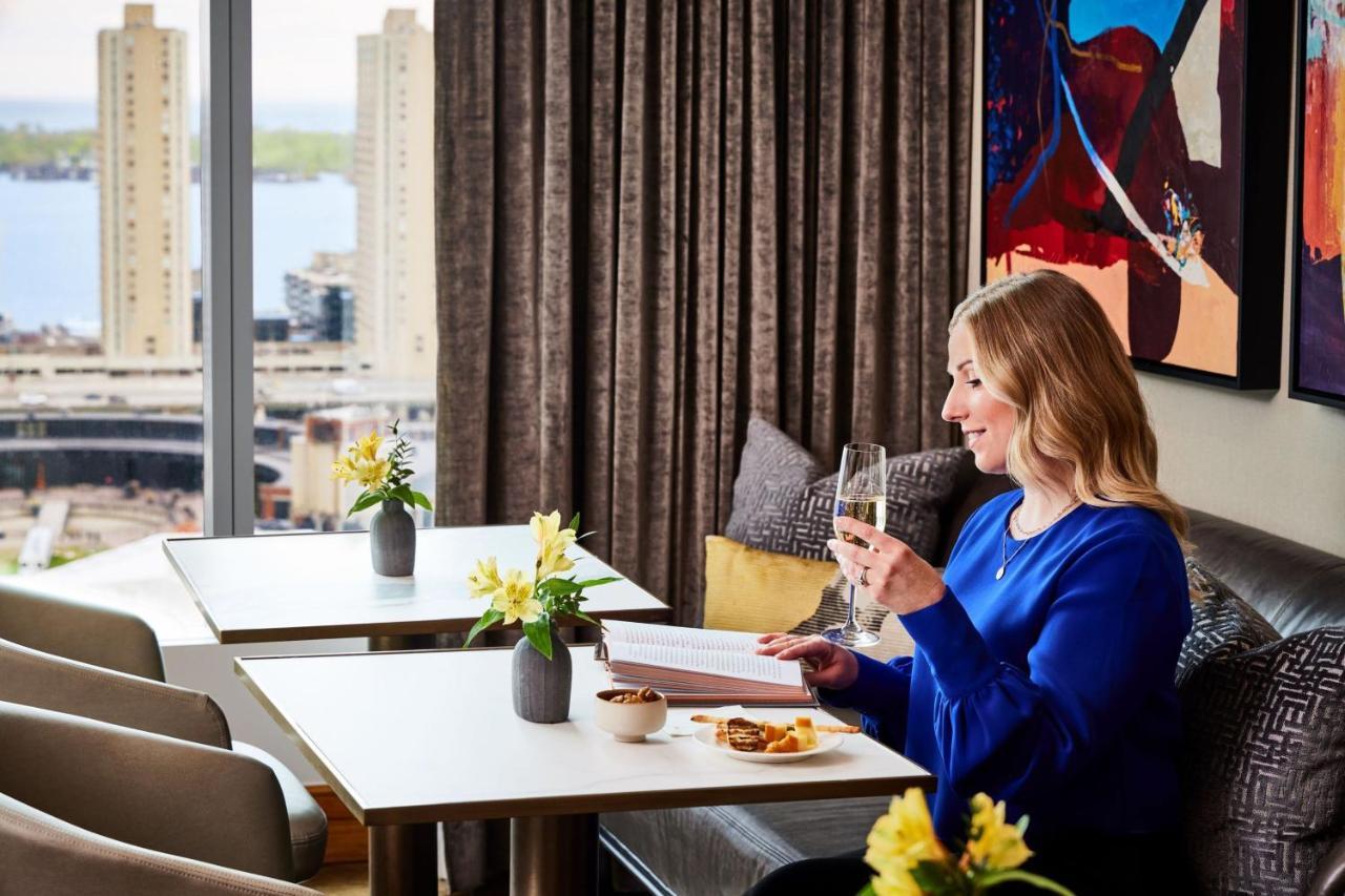 The Ritz-Carlton, Toronto Hotell Exteriör bild